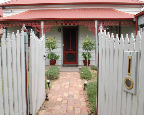 Airleigh Rose Cottage - Coogee Beach Accommodation 0