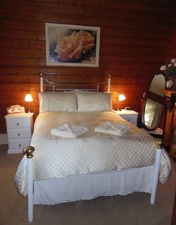 Airleigh Rose Cottage - Coogee Beach Accommodation 2
