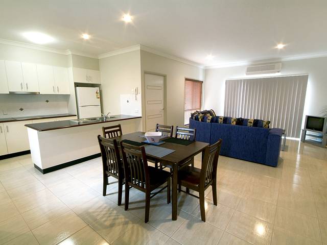 Harristown QLD Coogee Beach Accommodation