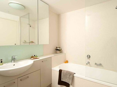 Apartments@Docklands - Coogee Beach Accommodation 2