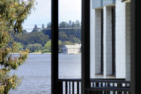 Assured Waterside Apartments - Coogee Beach Accommodation 1