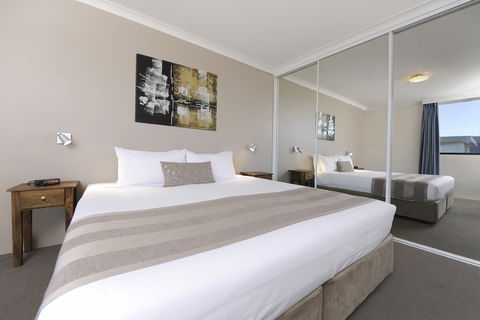 Assured Waterside Apartments - Coogee Beach Accommodation 3