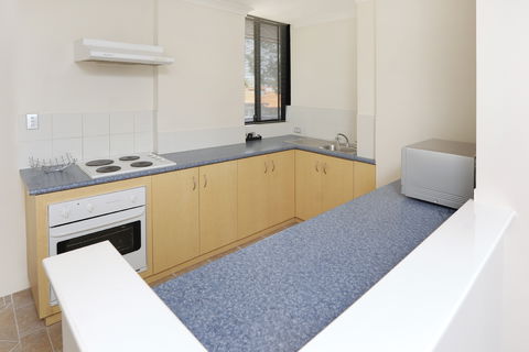 Assured Waterside Apartments - Coogee Beach Accommodation 5