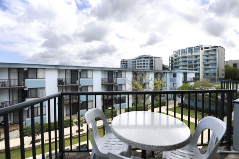 Assured Waterside Apartments - Coogee Beach Accommodation 6