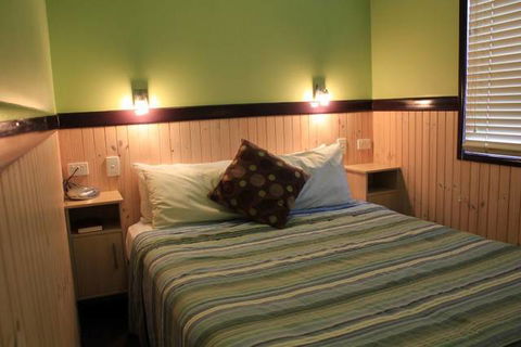 Aussie Outback Oasis Cabin & Van Village - Coogee Beach Accommodation 0