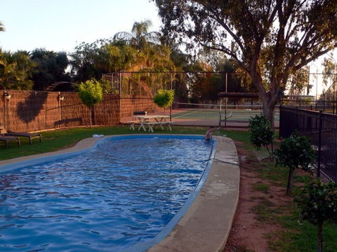 Back O' Bourke Accommodation - Coogee Beach Accommodation 3