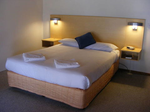Barooga Golf View - Coogee Beach Accommodation 0