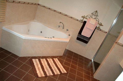 Wombat Lodge - Coogee Beach Accommodation 1