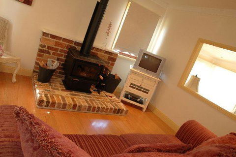 Wombat Lodge - Coogee Beach Accommodation 2