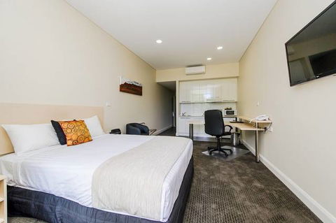 Belconnen Way Motel & Serviced Apartments - Coogee Beach Accommodation 0