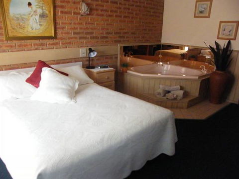 BEST WESTERN Colonial Motor Inn Bairnsdale - Coogee Beach Accommodation 1