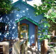 Blue Poles Cafe Gallery  BB - Coogee Beach Accommodation