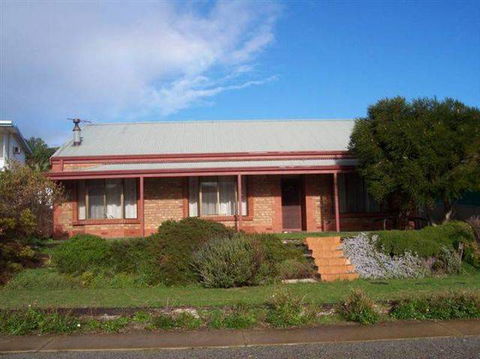 Bott's Beach Retreat - Coogee Beach Accommodation 0