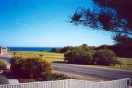 Bott's Beach Retreat - Coogee Beach Accommodation 4