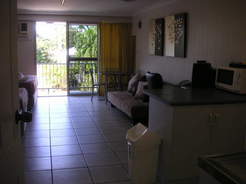 Cairns Holiday Lodge - Coogee Beach Accommodation 3