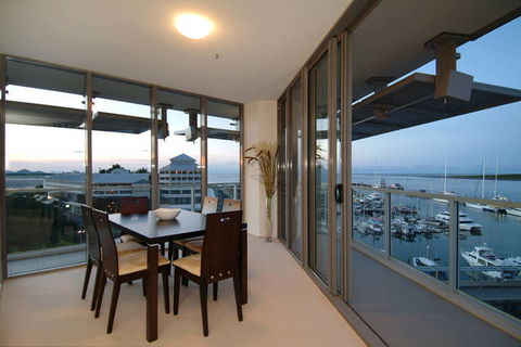 Cairns Luxury Apartments - Coogee Beach Accommodation 0