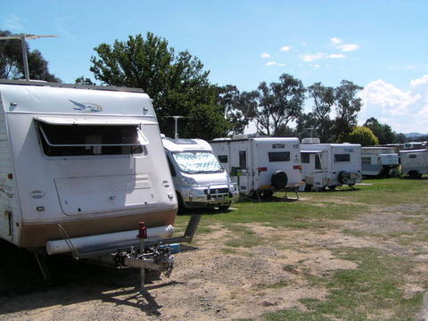 Canberra Carotel Motel & Caravan Park - Coogee Beach Accommodation 0