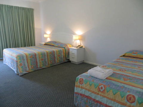 Charters Towers Heritage Lodge Motel - Coogee Beach Accommodation 4