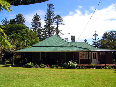 Cobbys Of Crystal Pool Holiday Heritage Cottage - Coogee Beach Accommodation 0