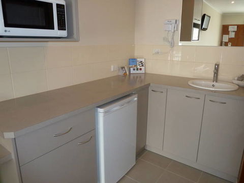 Werribee Motel & Apartments - Coogee Beach Accommodation 2