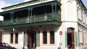 Adelaide's Shakespeare Backpackers International Hostel - Coogee Beach Accommodation 2