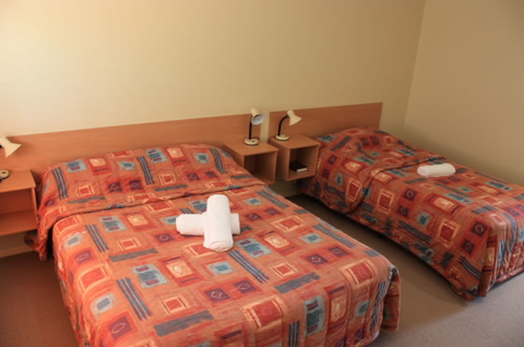 Country Roads Motor Inn - Gayndah - Coogee Beach Accommodation 7