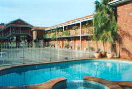 Courtyard Motor Inn - Coogee Beach Accommodation 0