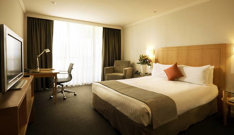 Crowne Plaza Perth - Coogee Beach Accommodation 0