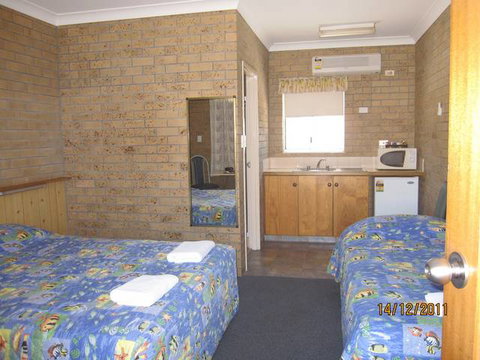 Dragon Phoenix Resort & Restaurant - Coogee Beach Accommodation 2