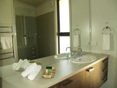 Razorback 6 - Coogee Beach Accommodation 3