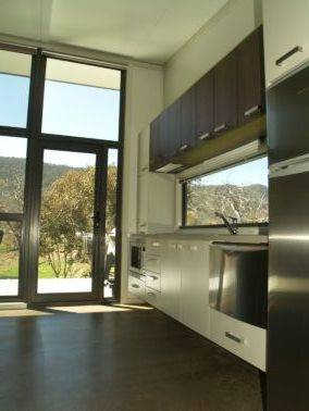 Razorback 6 - Coogee Beach Accommodation 4