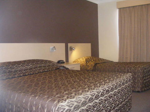 Econo Lodge Moree Spa Motor Inn - Coogee Beach Accommodation 0