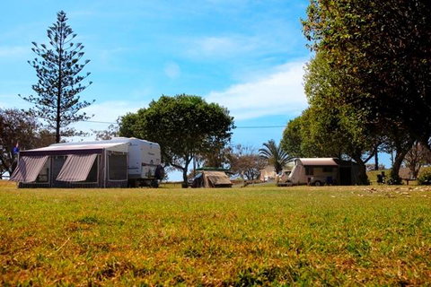 Elliott Heads Holiday Park - Coogee Beach Accommodation 0