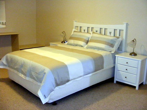 Fairways Bed & Breakfast At Jerilderie - Coogee Beach Accommodation 1