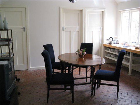 Fitzgeralds On Lyttleton - Coogee Beach Accommodation 0