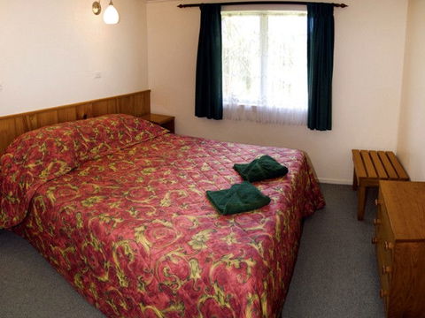 Fletcher Christian Apartments - Coogee Beach Accommodation 1
