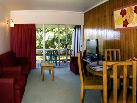 Fletcher Christian Apartments - Coogee Beach Accommodation 2