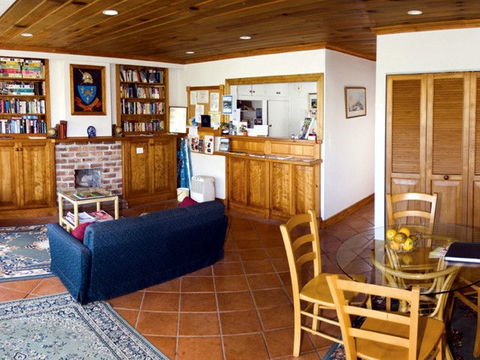 Fletcher Christian Apartments - Coogee Beach Accommodation 3