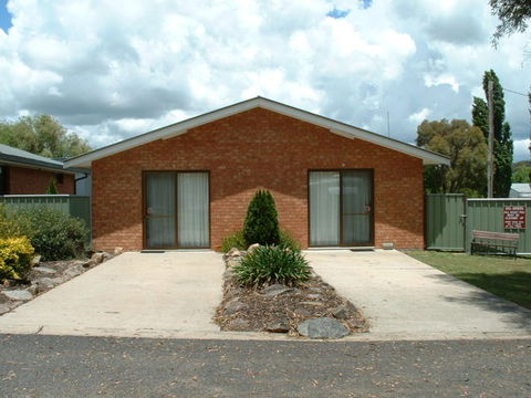 Fossicker Caravan Park - Coogee Beach Accommodation 0