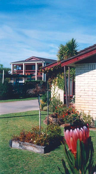 Fountain Court - Coogee Beach Accommodation 0