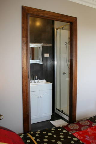 Golden Embers Apartments And B & B - Coogee Beach Accommodation 1