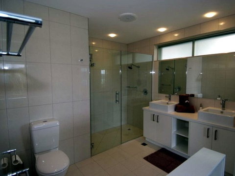 Hamilton Island Private Apartment - Poinciana - Coogee Beach Accommodation 3