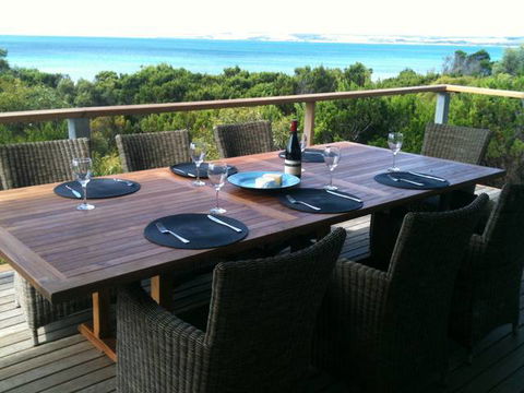 Island Beach Escape - Beachcomber - Coogee Beach Accommodation 4