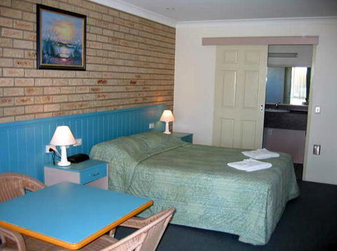 Jolly Swagman Motor Inn - Coogee Beach Accommodation 4