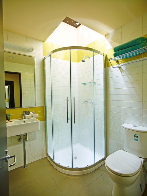 Kakadu Crocodile Hotel - Coogee Beach Accommodation 0