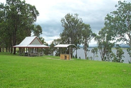 Lake Somerset Holiday Park - Coogee Beach Accommodation 1