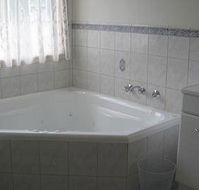 Macburn Self Contained Cottages Dog Friendly - Coogee Beach Accommodation