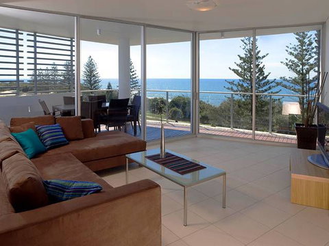 Manta Bargara - Coogee Beach Accommodation 0