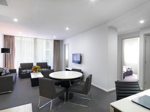 Meriton Serviced Apartments - North Ryde - Coogee Beach Accommodation 2