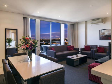 Meriton Serviced Apartments Parramatta - Coogee Beach Accommodation 0
